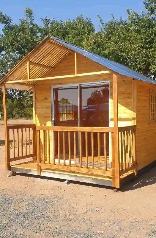 Log Cabin 2m x 2m